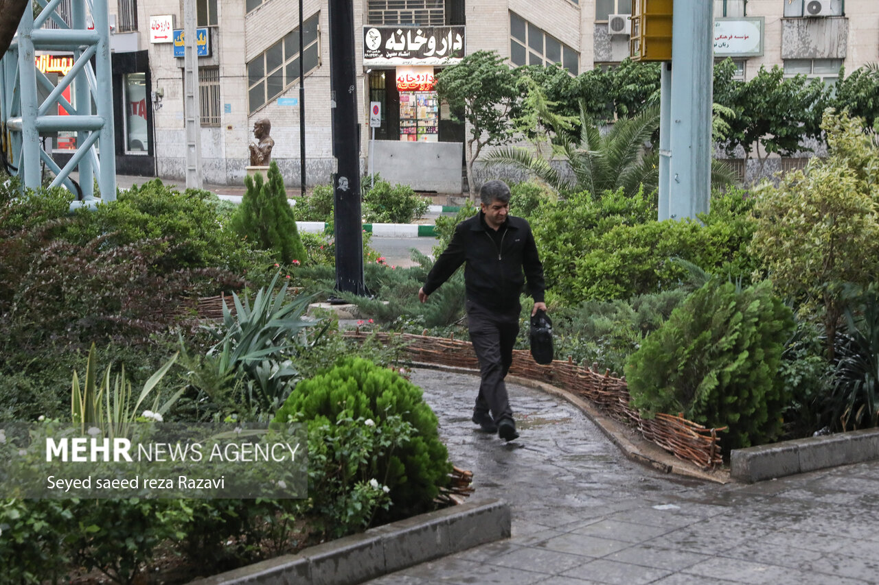 آماده‌باش در پایتخت؛ باد و گرد و خاک راهی تهران می‌شود